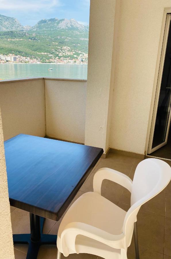 Hotel Vienna تْشيرسيك نوفي المظهر الخارجي الصورة
