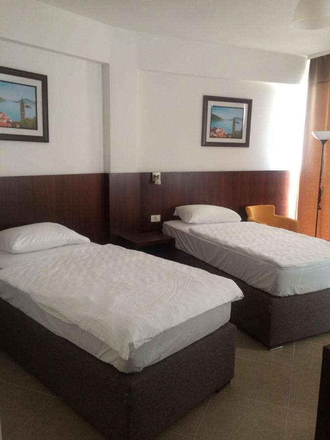 Hotel Vienna تْشيرسيك نوفي المظهر الخارجي الصورة